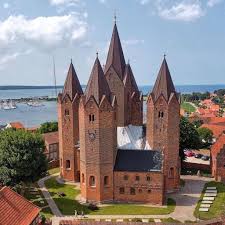 imagesvorfruekirke.jpg